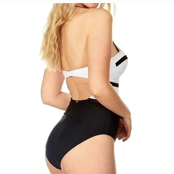 Black and White Color Block Swimsuit - Picture 2 of 2
